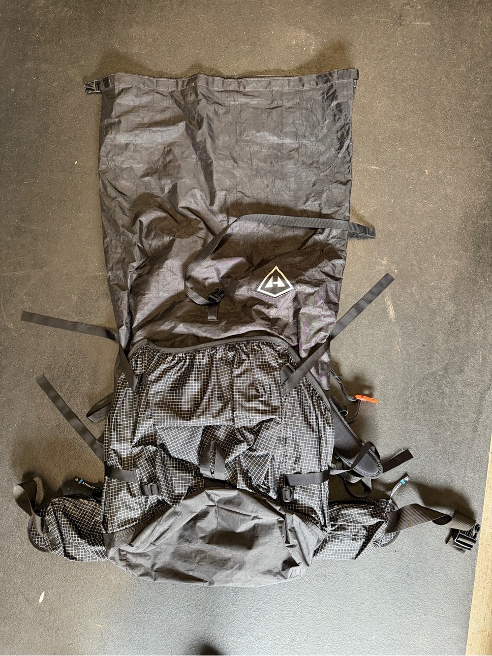 Hyperlite Mountain Gear Southwest 70L Tall + 3 HMG Pods